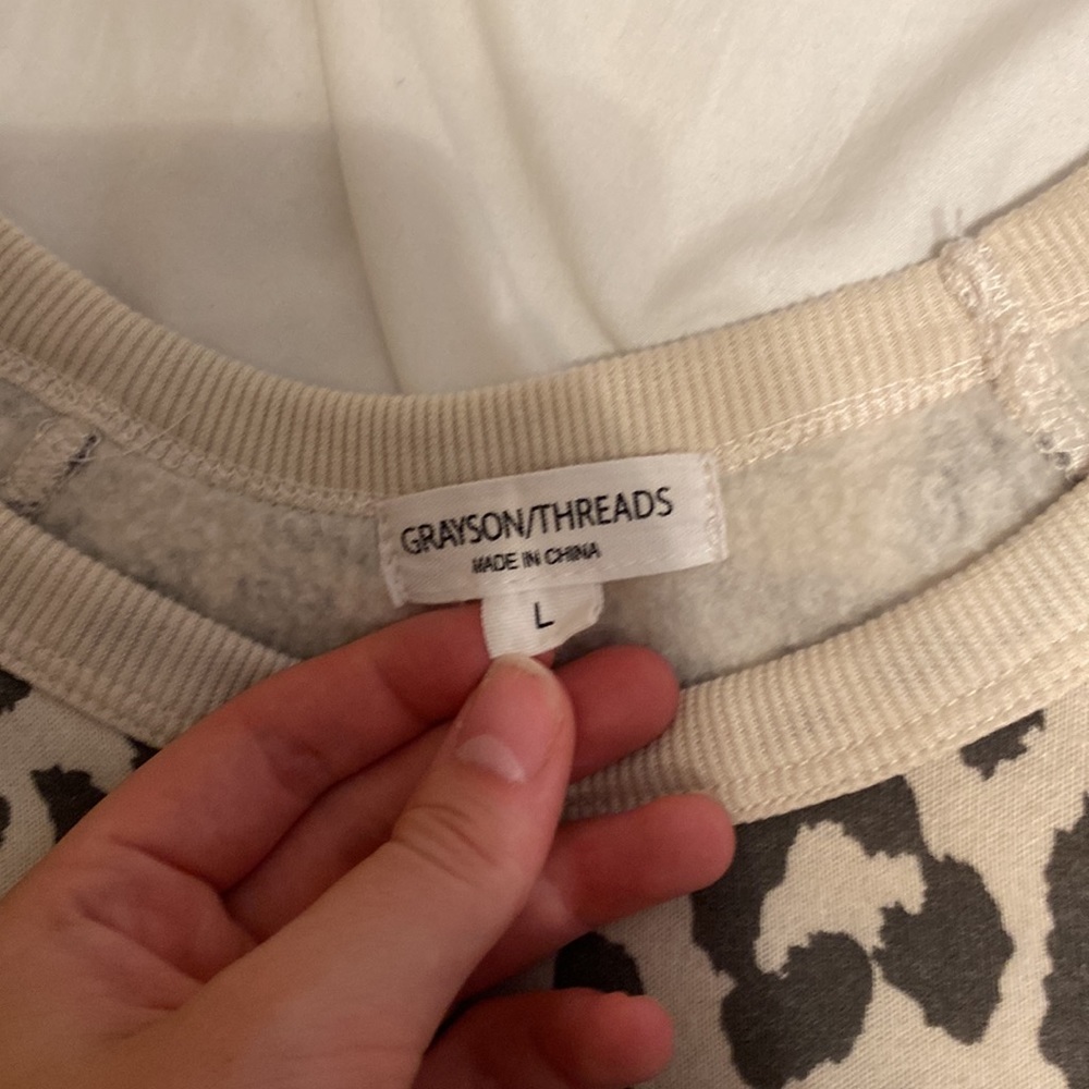 Cheetah Print Loungewear Matching Set - Picture 3 of 8